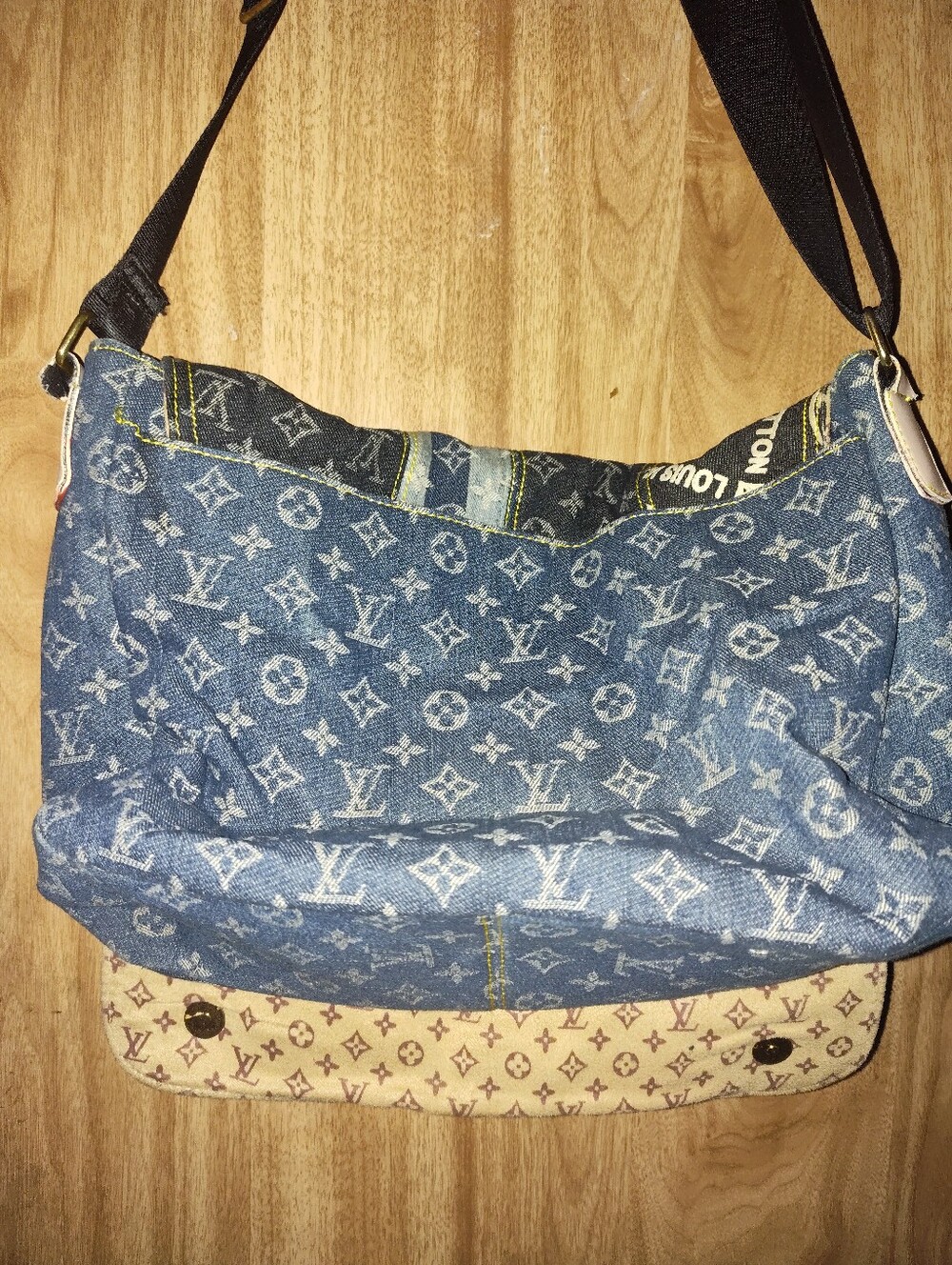 Louis Vuitton Patchwork Denim Messenger Bag in Blue and Black with Gold Hardware - Picture 6 of 6